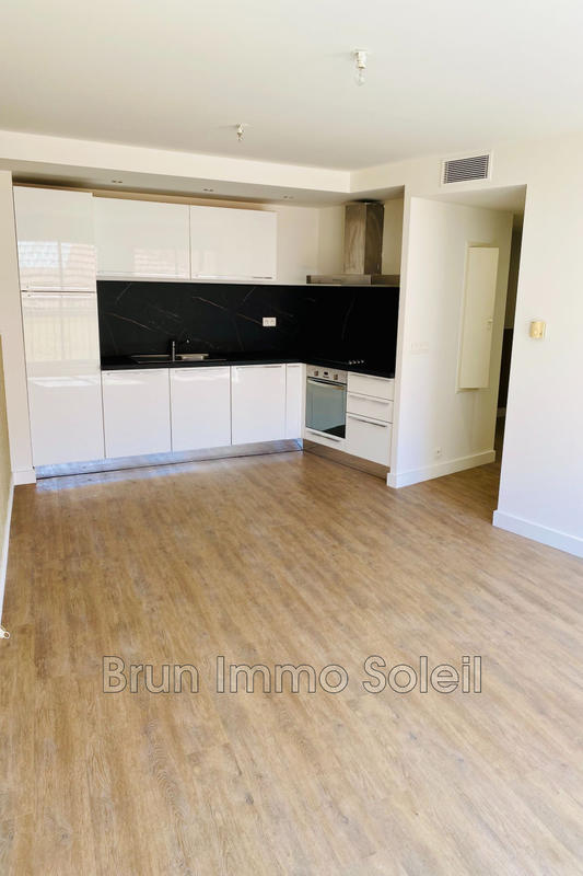 Appartement - 77 m² - 4 pièces