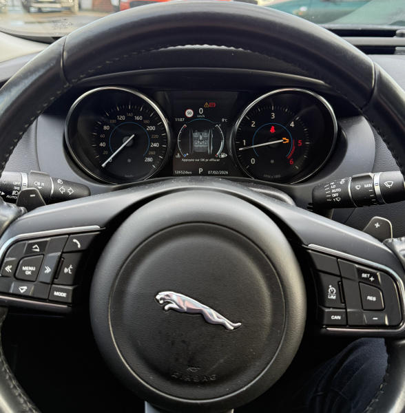 Jaguar Xe 2.0 163ch Performance Business