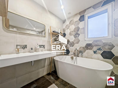 Maison - 105 m² - 4 pièces