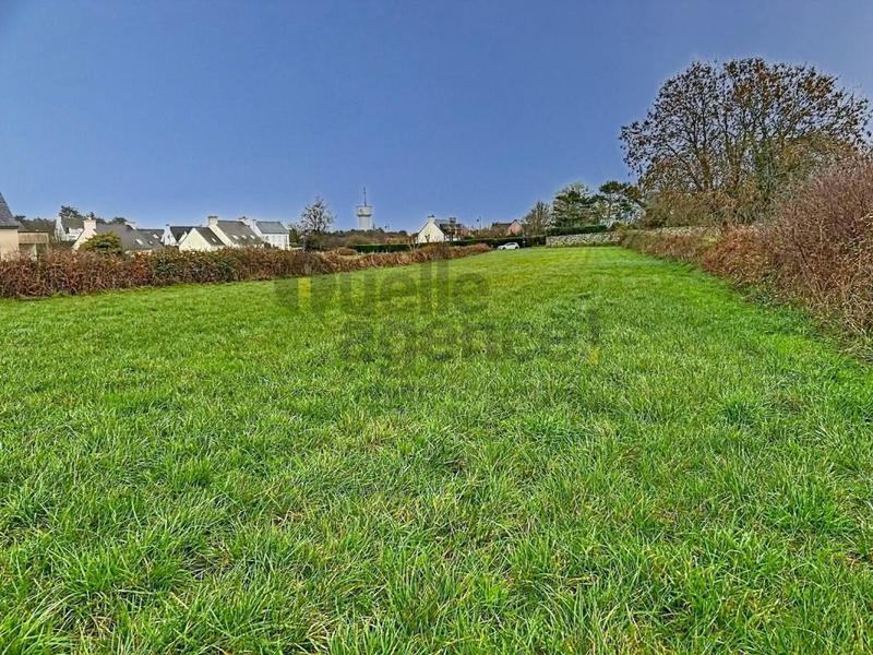 Terrain constructible - 3 700 m²