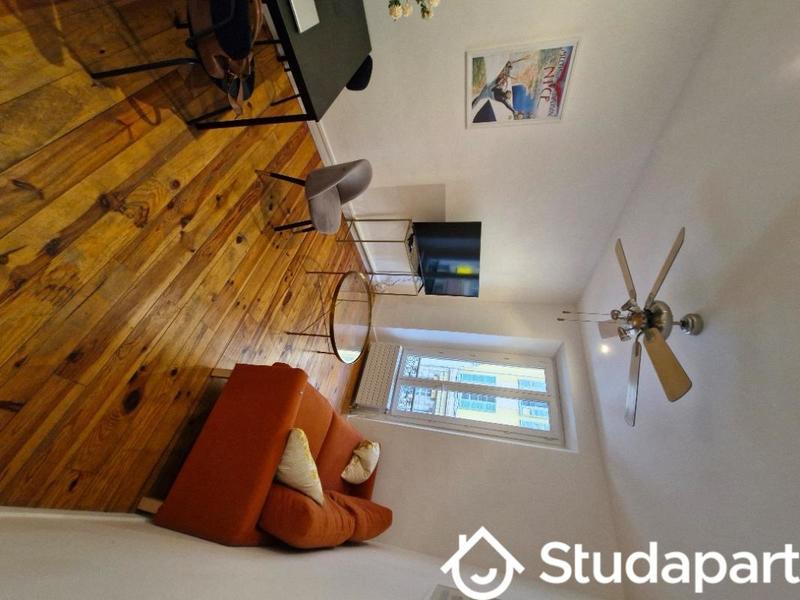 Chambre - 13 m² - 1 pièce