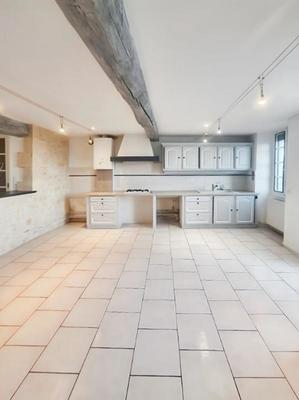 Maison - 88 m² - 5 pièces