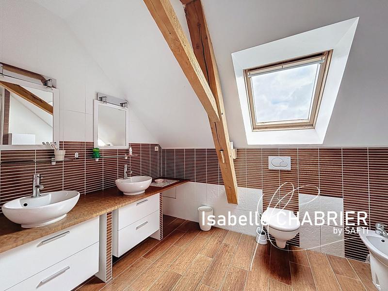 Maison - 250 m² - 9 pièces