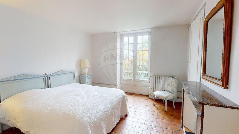 Propriété - 420 m² - 14 pièces