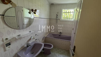 Maison traditionnelle - 95 m² - 4 pièces