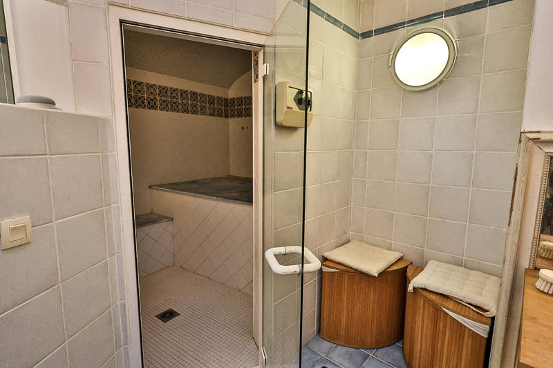 Maison - 159 m² - 6 pièces