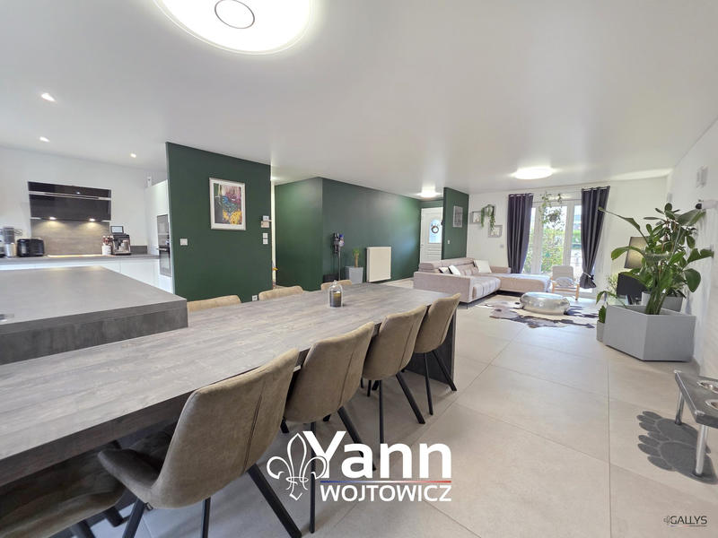 Maison - 112 m² - 5 pièces