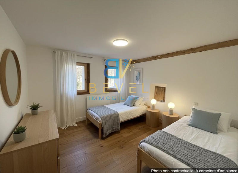 Maison - 324 m² - 5 pièces