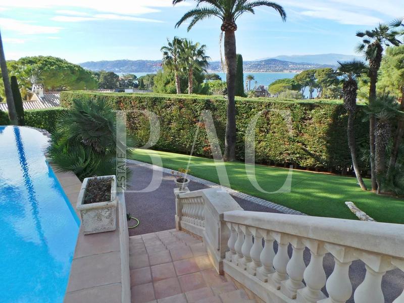 Villa - 420 m² - 14 pièces