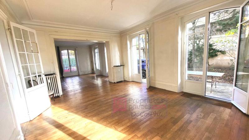 Appartement - 127 m² - 6 pièces