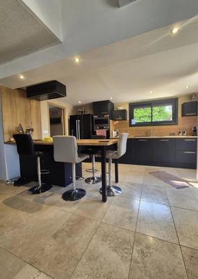 Maison - 105 m² - 4 pièces