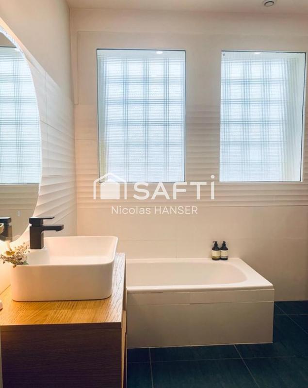 Maison - 184 m² - 8 pièces