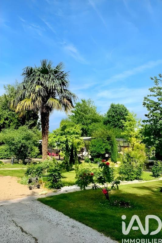 Maison - 408 m² - 11 pièces