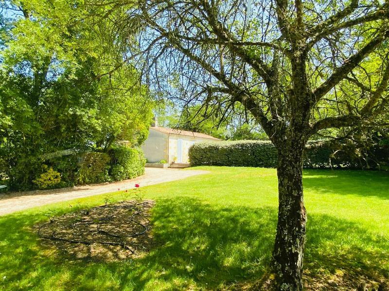 Maison de maîtres - 400 m² - 14 pièces