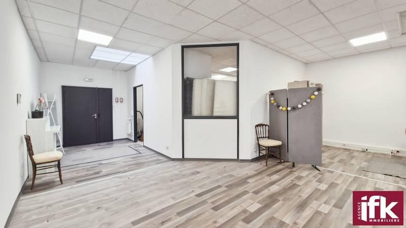 Local commercial - 106 m² - 3 pièces