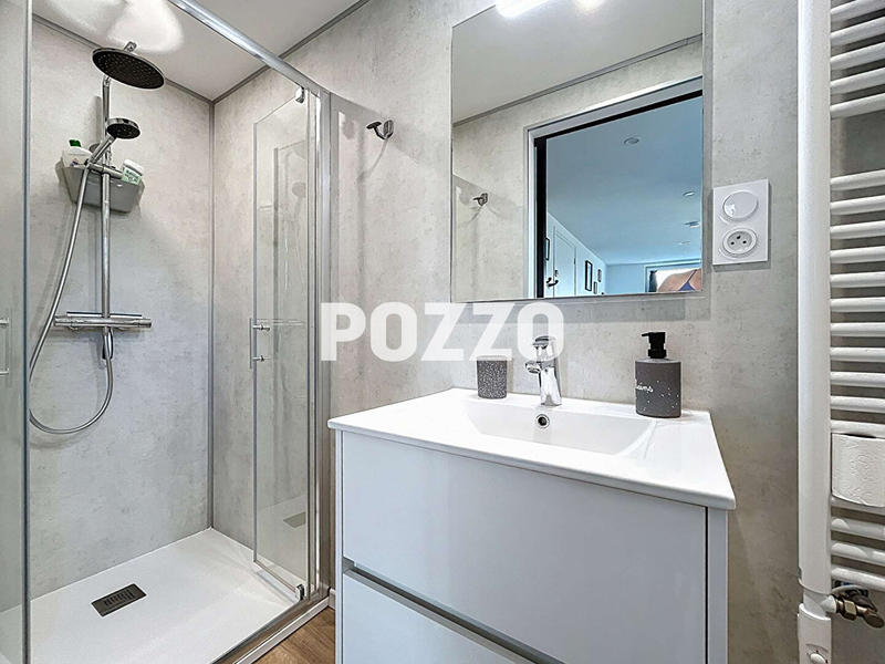 Maison - 179 m² - 8 pièces