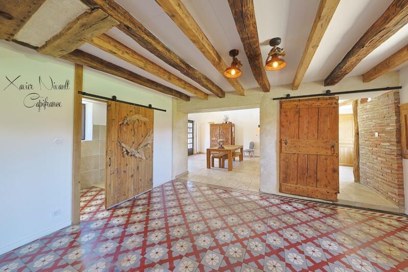 Maison - 355 m² - 11 pièces