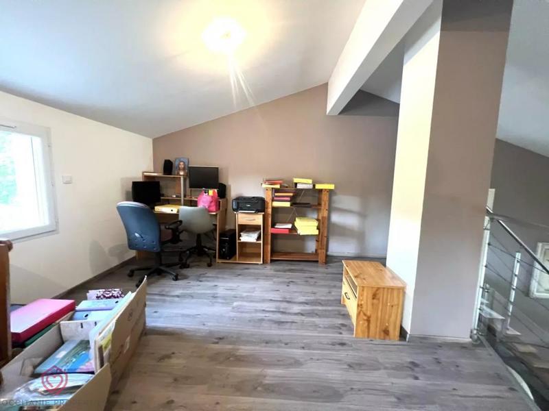 Villa - 184 m² - 6 pièces