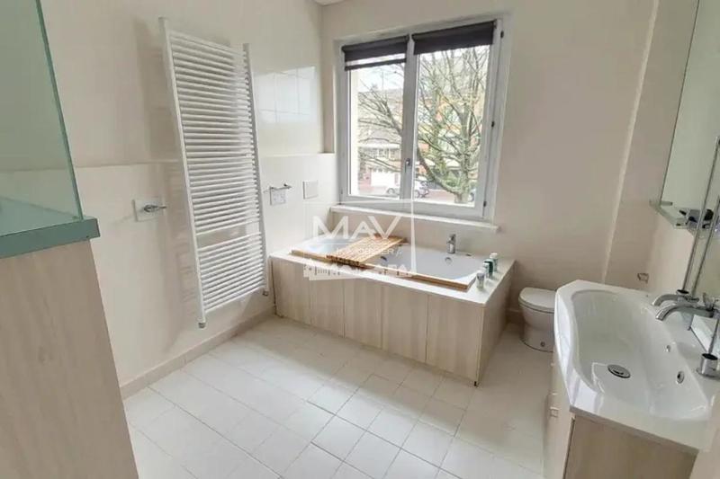 Duplex - 142 m² - 4 pièces