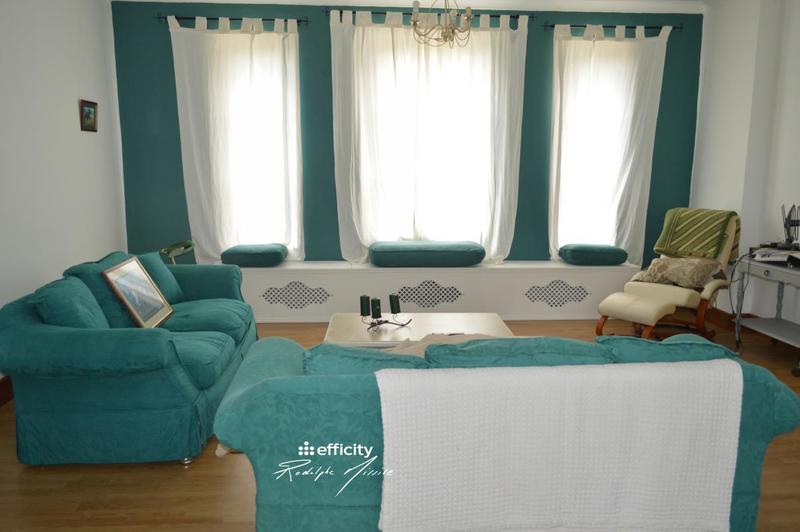 Demeure - 815 m² - 30 pièces