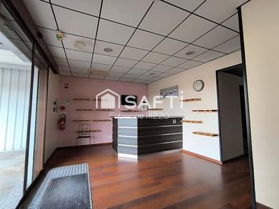 Bureau - 146 m² - 8 pièces