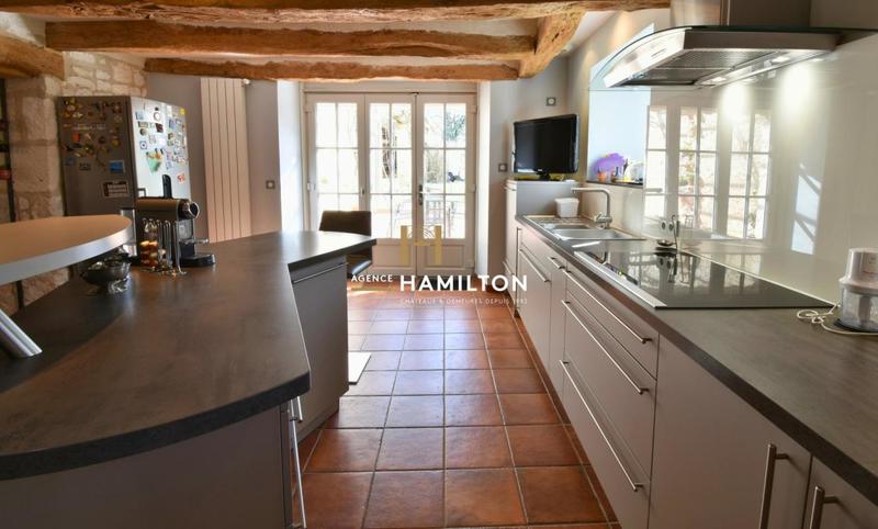 Maison de maîtres - 312 m² - 8 pièces