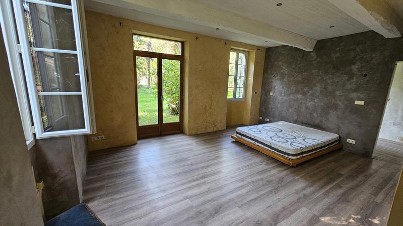 Maison - 180 m² - 5 pièces