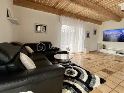 Villa - 104 m² - 4 pièces