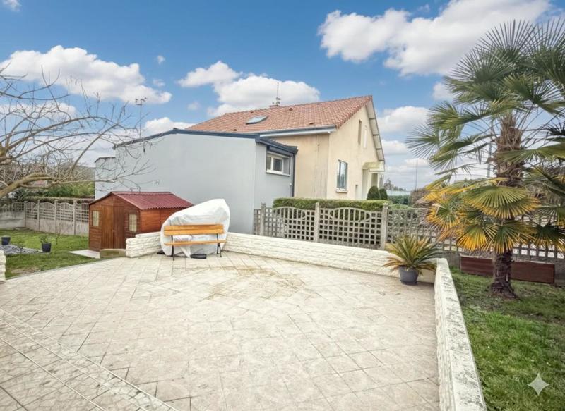 Maison - 110 m² - 6 pièces