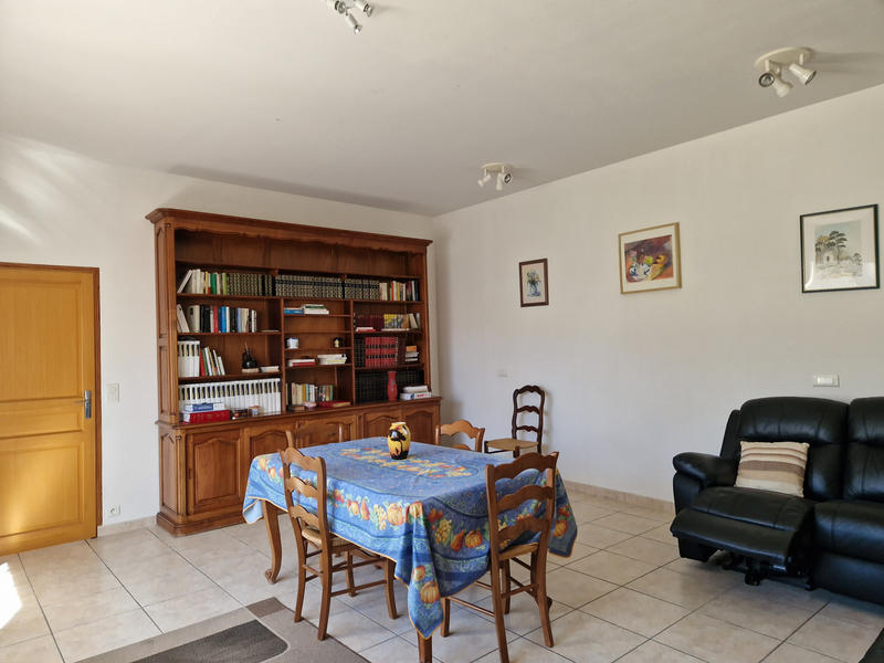 Maison - 221 m² - 8 pièces