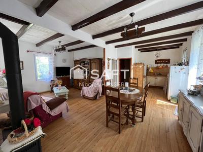 Maison - 139 m² - 8 pièces