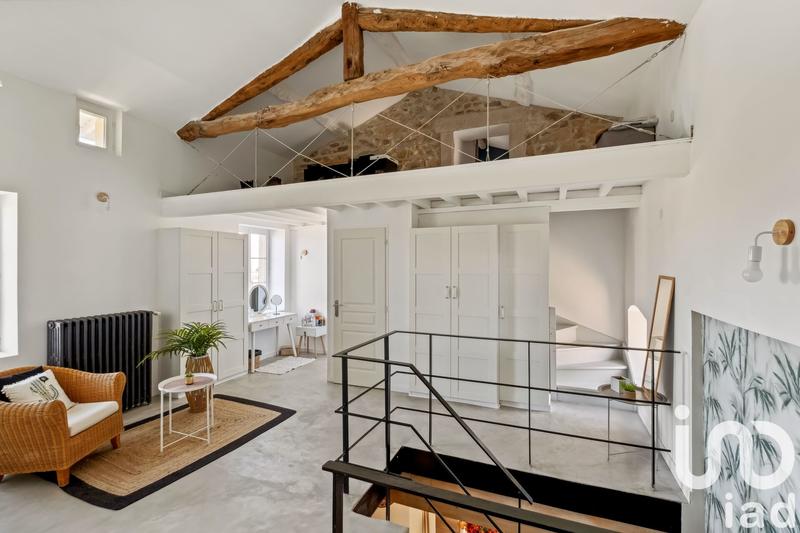 Maison - 210 m² - 6 pièces