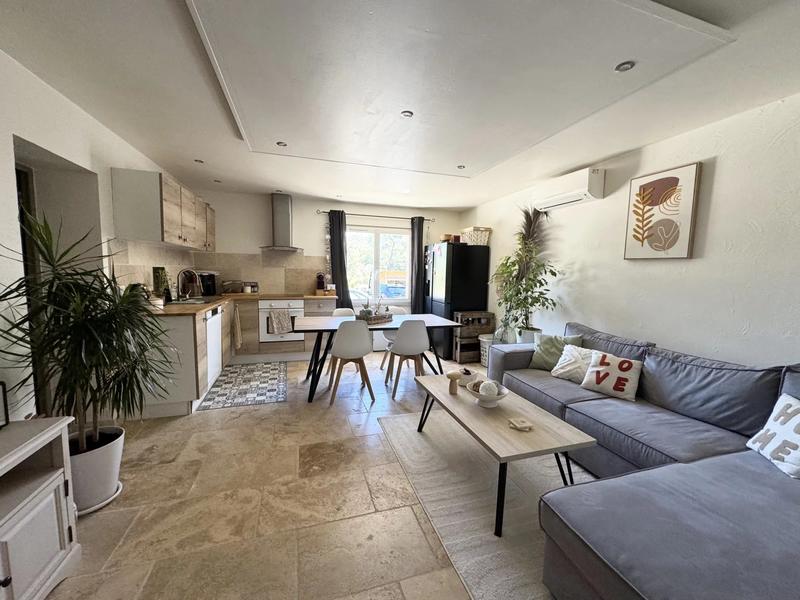 Propriété - 270 m² - 10 pièces