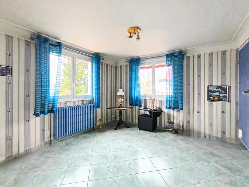 Maison - 158 m² - 8 pièces