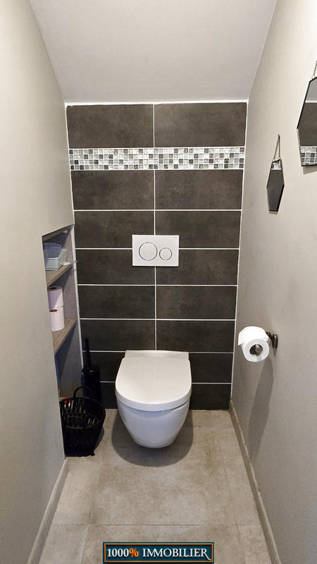 Maison - 230 m² - 9 pièces