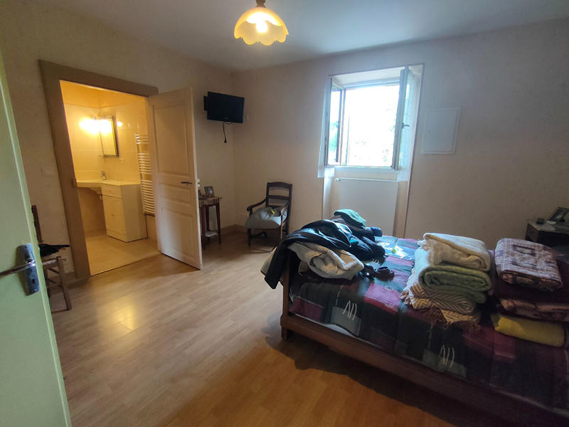 Maison - 176 m² - 9 pièces