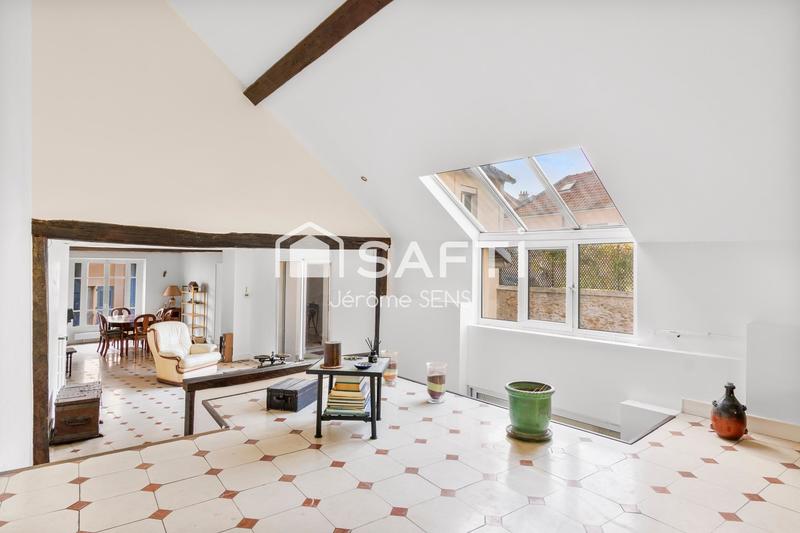 Villa - 237 m² - 9 pièces