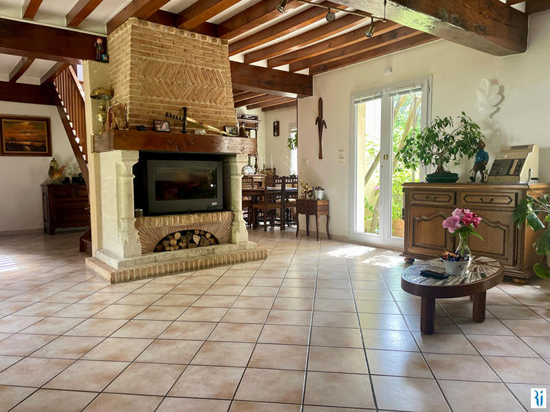 Maison - 220 m² - 5 pièces