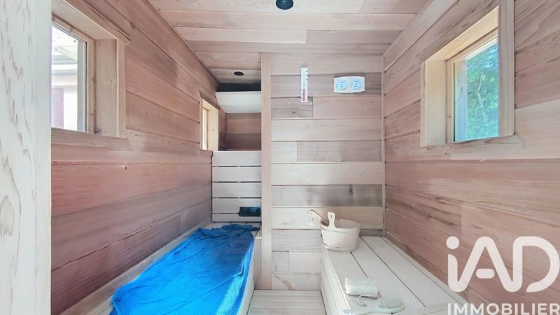 Maison - 313 m² - 9 pièces