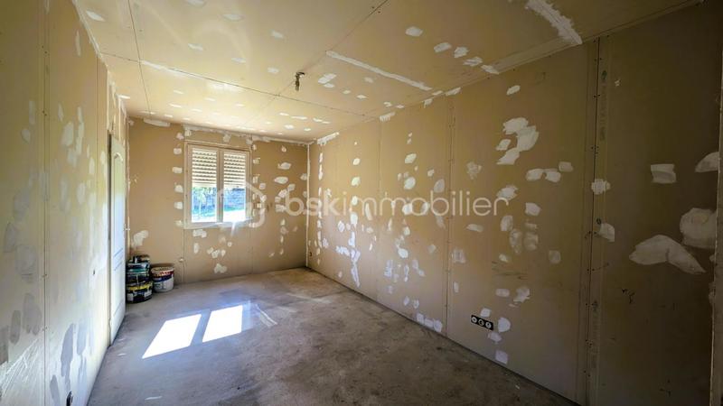 Maison traditionnelle - 176 m² - 8 pièces