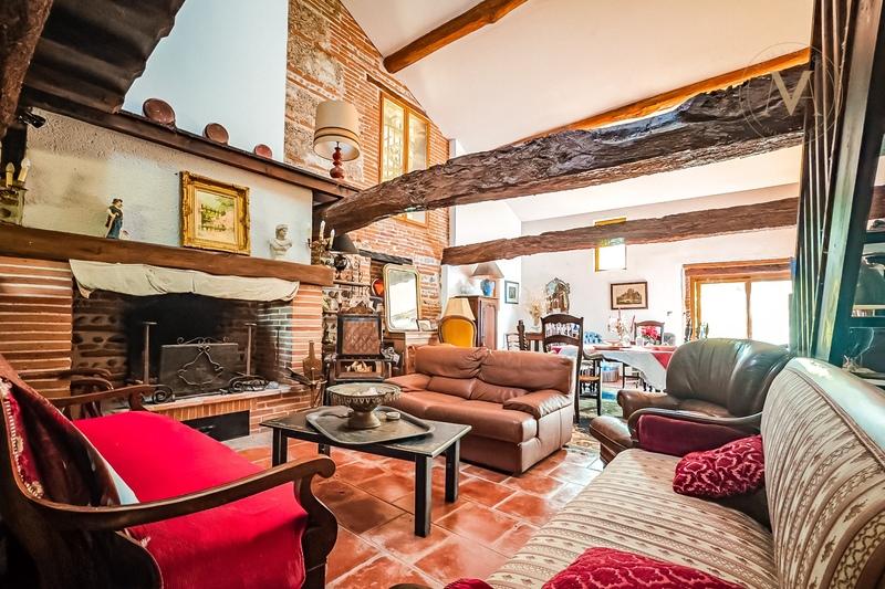 Maison - 273 m² - 7 pièces