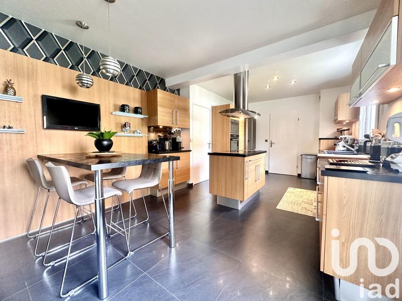 Maison - 178 m² - 7 pièces