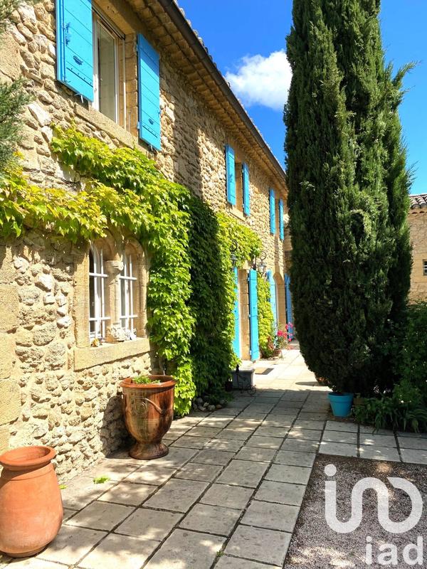 Maison - 335 m² - 9 pièces