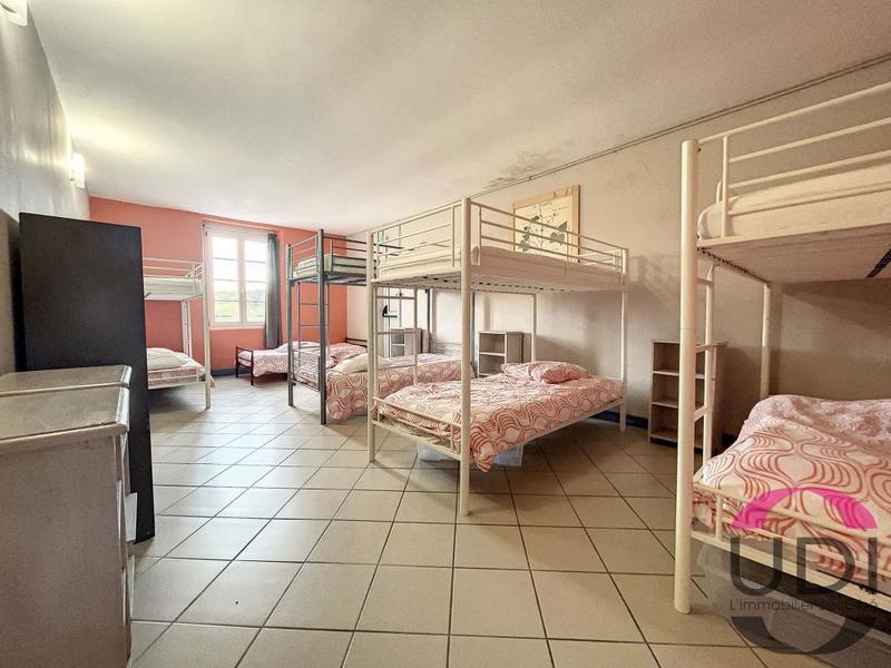 Immeuble - 1 500 m² - 19 pièces