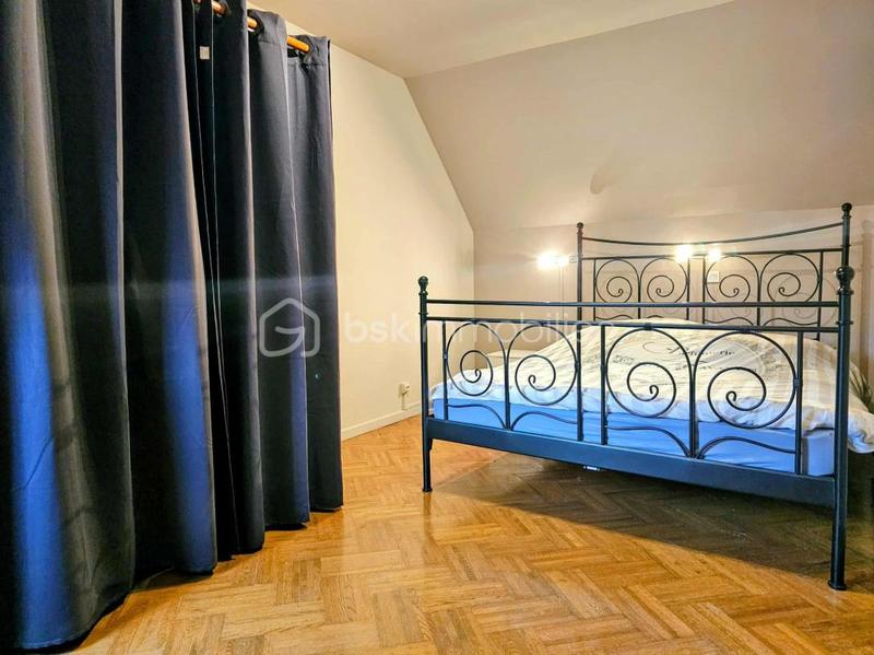 Maison - 91 m² - 5 pièces