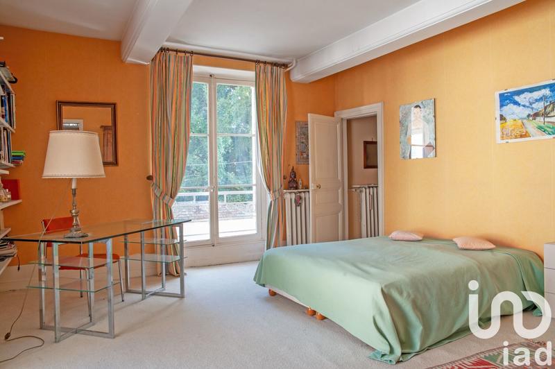 Maison - 229 m² - 11 pièces