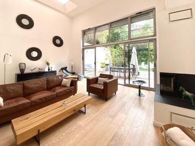 Maison - 197 m² - 5 pièces