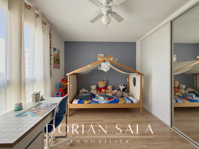 Appartement - 80 m² - 4 pièces