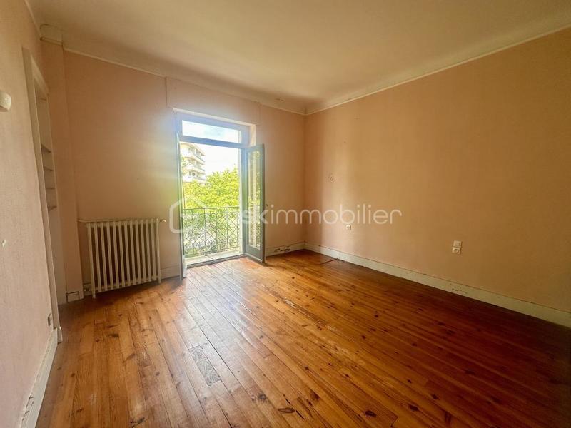 Demeure - 298 m² - 12 pièces