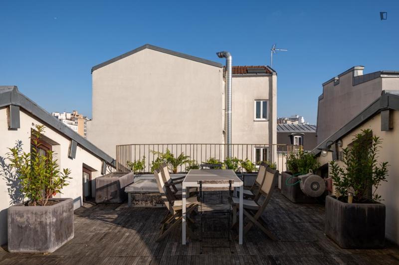 Chambre - 10 m² - 7 pièces